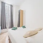 Le Marais Paris - 3 Bedrooms, 2 Bathrooms, 2Wc