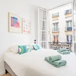 Le Marais Paris - 3 Bedrooms, 2 Bathrooms, 2Wc