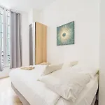 Le Marais Paris - 3 Bedrooms, 2 Bathrooms, 2Wc