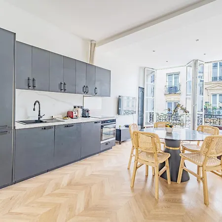 Apartment Le Marais - 3 Bedrooms, 2 Bathrooms, 2wc