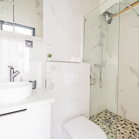 Apartment Le Marais - 3 Bedrooms, 2 Bathrooms, 2wc