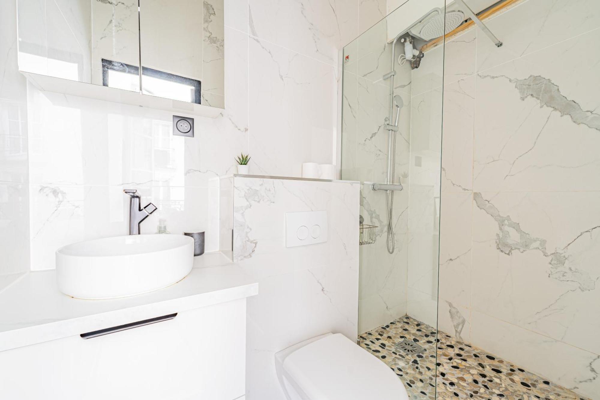 Apartment Le Marais - 3 Bedrooms, 2 Bathrooms, 2wc